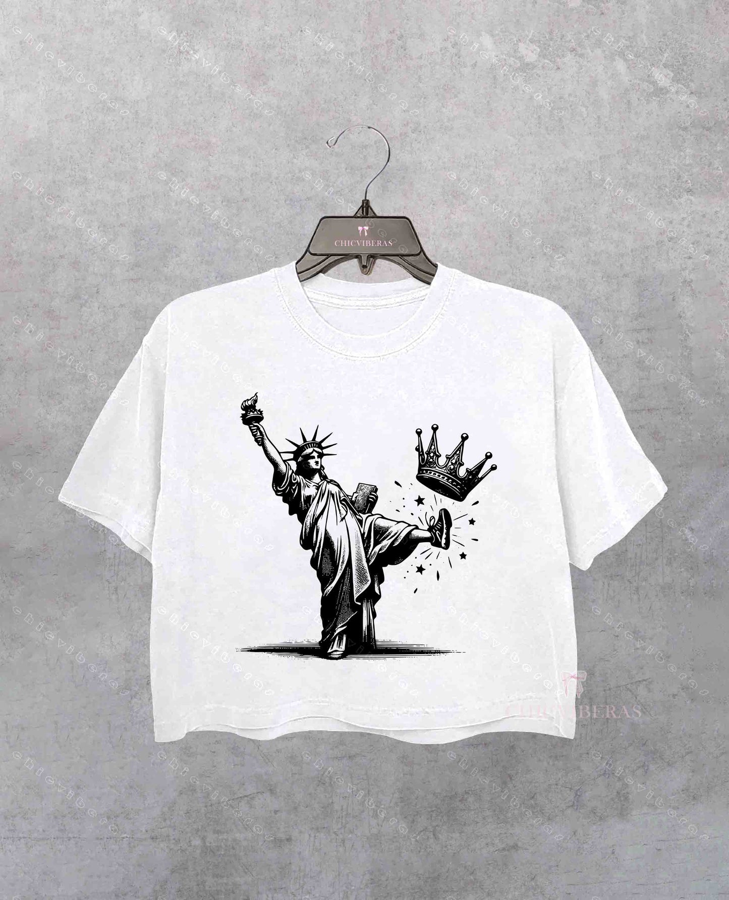 No Kings Statue Of Liberty Crop Shirt