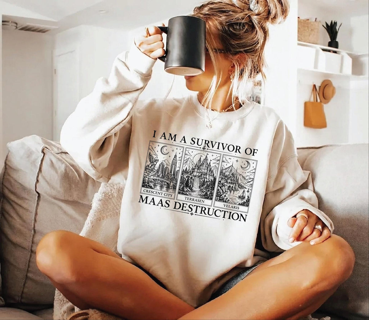 I Am a Survivor of Maas Destruction Crewneck White
